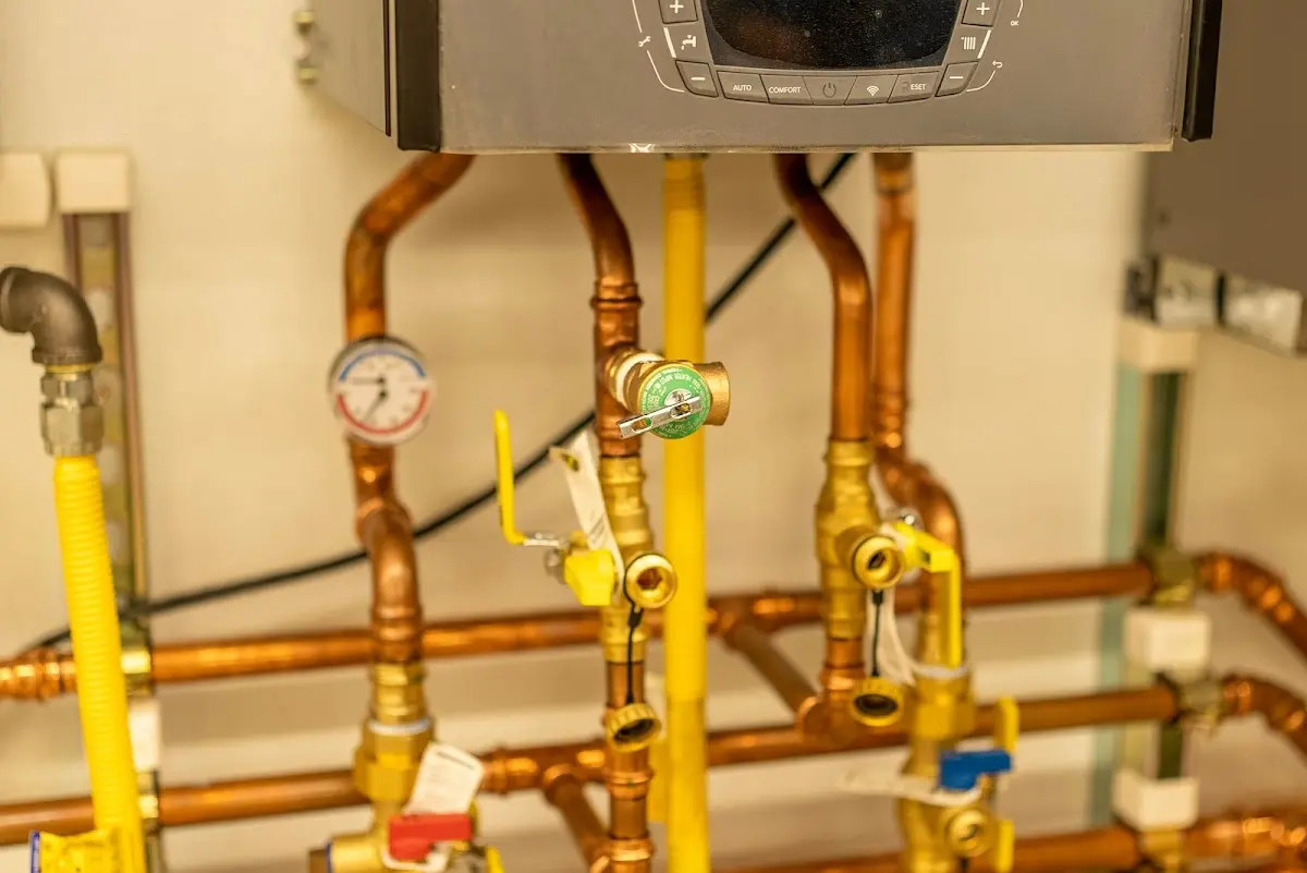 Licensed technician providing Slab Leak Repair for a homeowner in Fulton